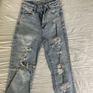 Light blue American eagle skinny jean